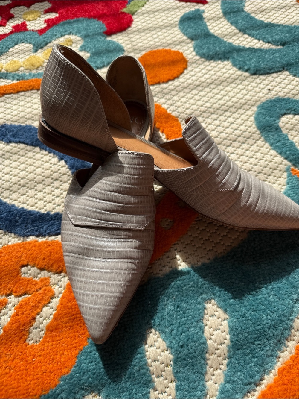 Pointed Toe D'Orsay Flats in Taupe - Picture 5 of 6
